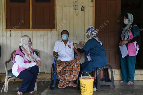 VAKSIN COVID-19 DI RUMAH