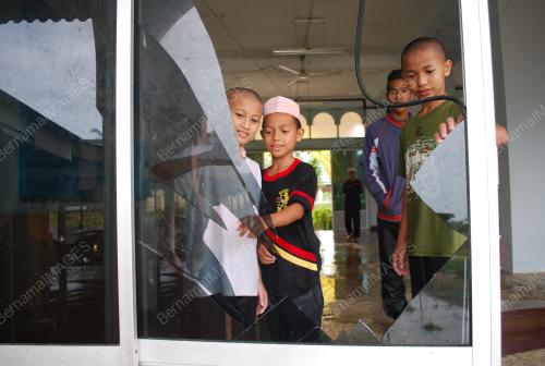 TR06_01012012_BANJIR