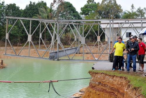 TR06_04012015_JAMBATAN_BANJIR