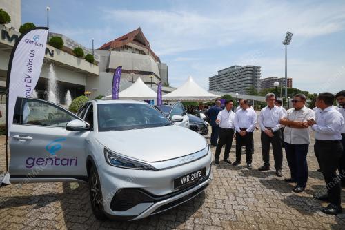 DATUK SERI TENGKU FAROK HUSSIN TENGKU ABDUL JALIL