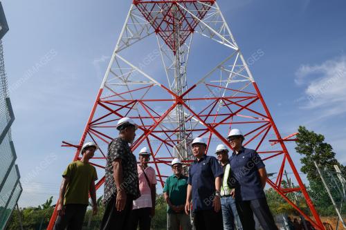 MENARA JENDELA
