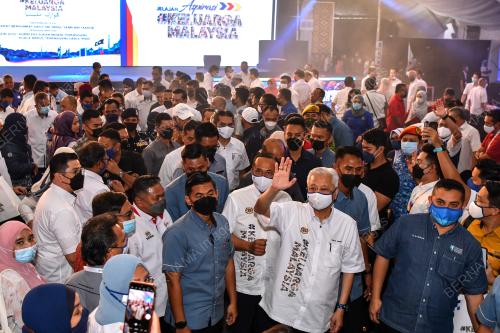 DATUK SERI ISMAIL SABRI YAAKOB