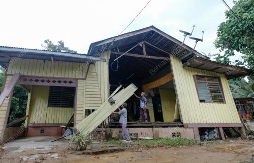 RUMAH ROSAK SELEPAS BANJIR