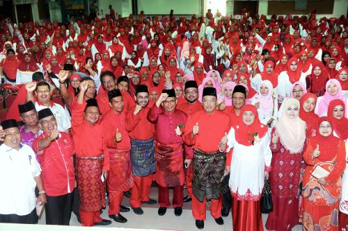 TR06_05082017_MB_UMNO