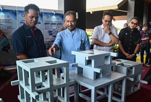 SULTAN MIZAN ZAINAL ABIDIN