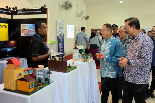TAN SRI MOHD ZUKI ALI