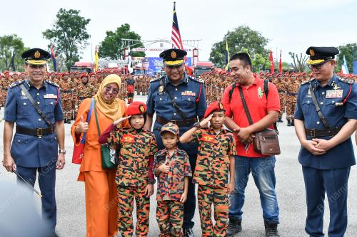 DATUK SERI REEZAL MERICAN NAINA MERICAN