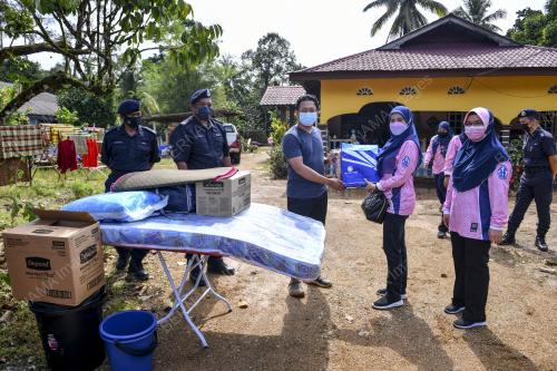 PROGRAM BANTUAN PRIHATIN PASCA BANJIR