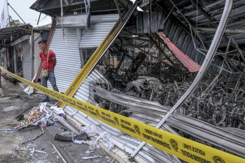 DERETAN UNIT KEDAI MUSNAH TERBAKAR