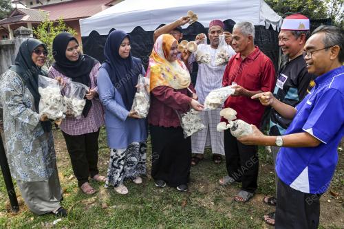 PROJEK PEMINDAHAN ILMU CENDAWAN TIRAM KELABU