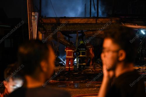 KEBAKARAN KEDAI DAN RUMAH
