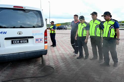 OPS GERAK KENDERAAN BERMOTOR