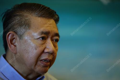 DATUK SERI SALAHUDDIN AYUB