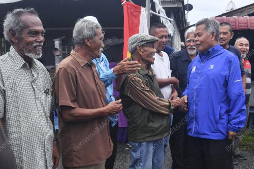 DATUK SERI AHMAD SAID