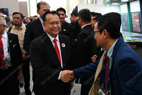 DATUK SERI ALEXANDER NANTA LINGGI
