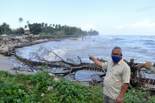 HAKISAN PANTAI KAMPUNG PENGKALAN MARAS