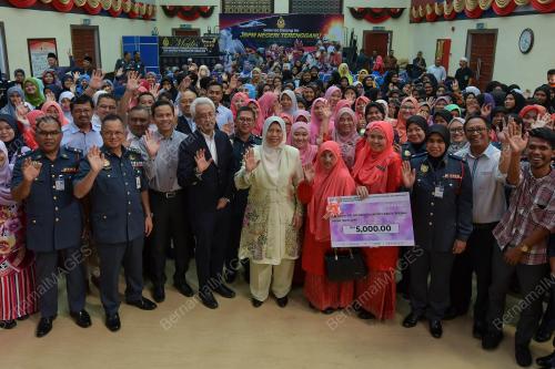 TR06_17032019_ZURAIDA_BN201903163569
