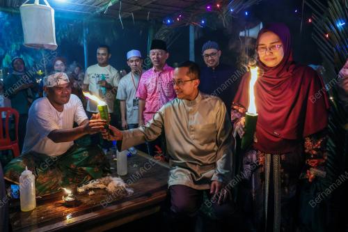 DATUK SER IDR AHMAD SAMSURI MOKHTAR