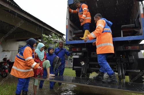 TR06_17122018_BANJIR