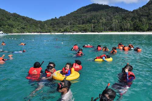 INDUSTRI PELANCONGAN TERENGGANU