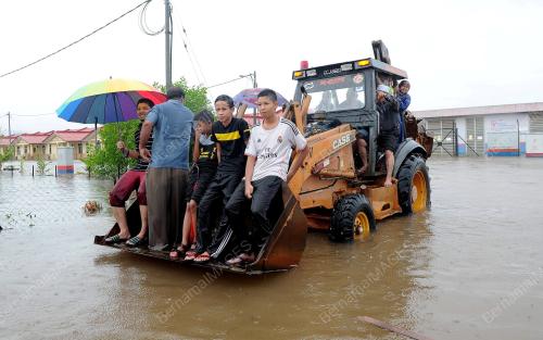 TR06_19112014_BANJIR