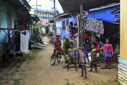 ANGIN KUAT JADI KEBIASAAN PENDUDUK PULAU PERHENTIAN
