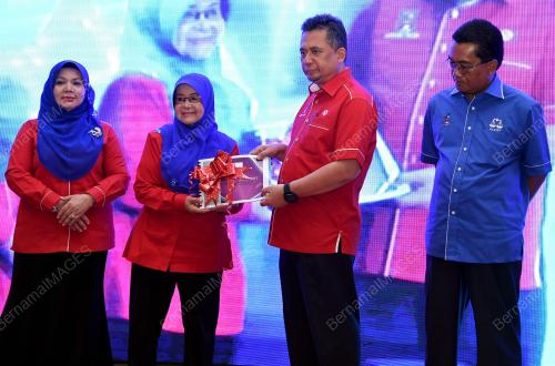 TR06_20022018_WANITA_UMNO_BN201802199361