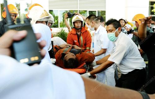 TR06_21032013_UMT_TERBAKAR