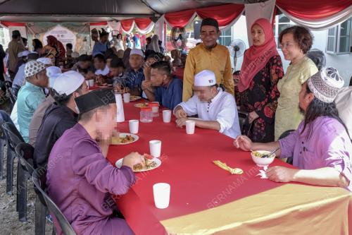 PROF DATUK DR ADEEBA KAMARULZAMAN