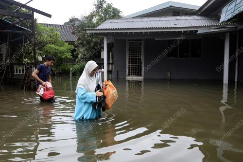 BANJIR KAMPUNG TITIAN BARU