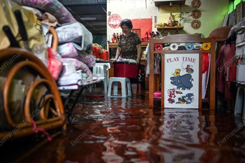 BANJIR KILAT KUALA TERENGGANU