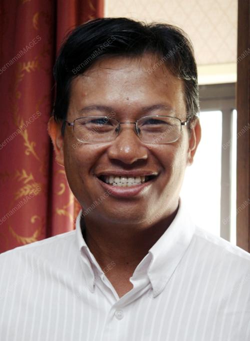 AHMAD SHABERY CHEEK