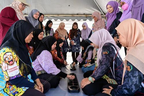 PERTANDINGAN PERMAINAN TRADISIONAL