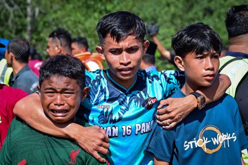 DUA BERADIK LEMAS