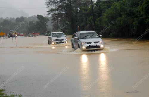 TR06_25022013_BANJIR