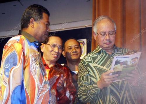 MOHD NAJIB TUN ABDUL RAZAK