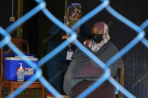 VAKSIN COVID-19 DI RUMAH