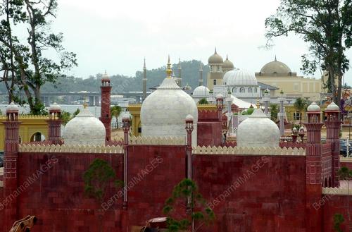 TAMAN TAMADUN ISLAM