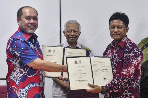 TAN SRI DR MOHD YUSOF NOOR