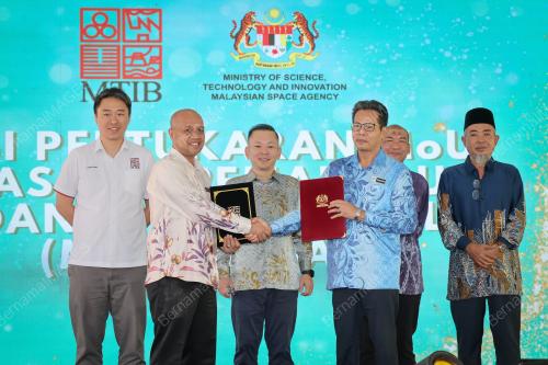 DATUK CHAN FOONG HIN