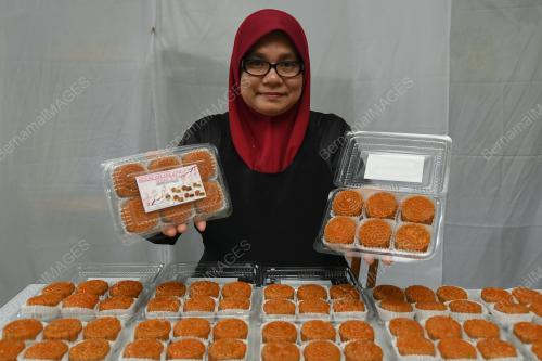 TR07_03022019_KUIH_BULAN