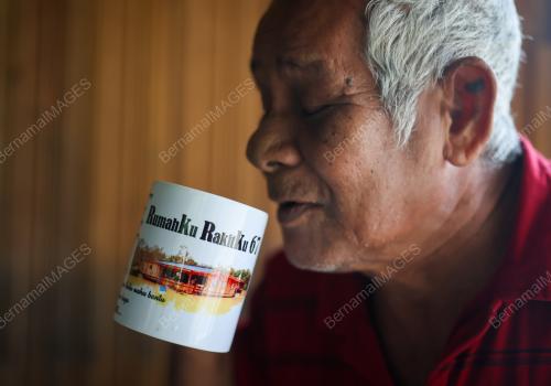 RUMAH RAKIT TERAPUNG