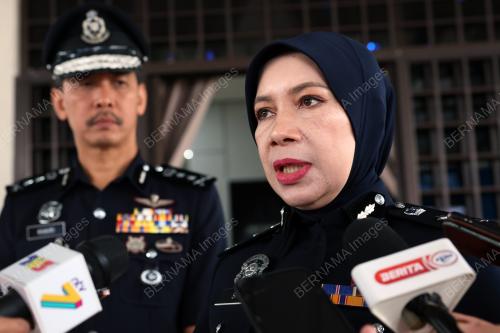 SAC SITI KAMSIAH HASSAN