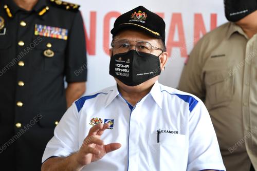 DATUK SERI ALEXANDER NANTA LINGGI