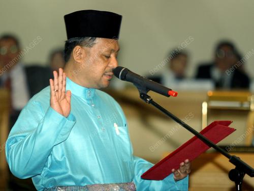 DATUK TENGKU PUTERA TENGKU AWANG