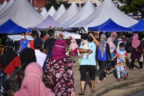 BAZAR RAMADAN DATARAN SHAH BANDAR