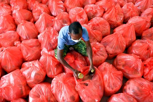 SUMBANGAN MAKANAN KEPADA ORANG ASLI