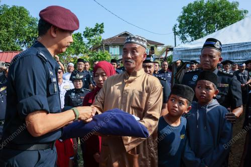 ALLAHYARHAM KOPERAL MOHD HAFIZUL IZHAM MAZLAN