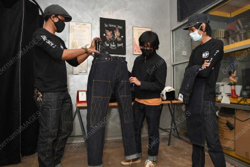 SELUAR JEANS ANAK MELAYU JERTEH