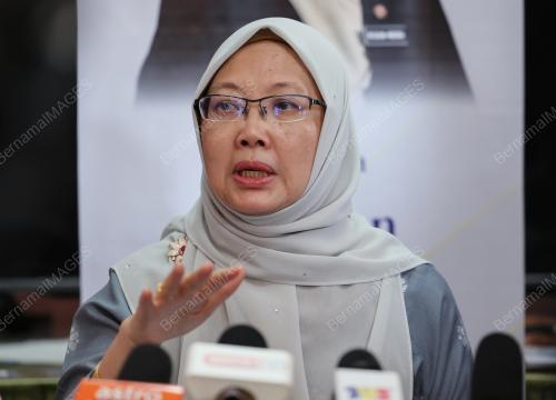 DR ZALIHA MUSTAFA